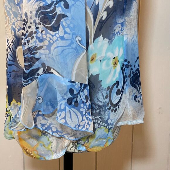 Nicola Sheer Floral Blue 3/4 Sleeves Top (Size Medium) - Picture 5 of 6